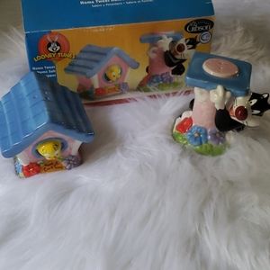 Home sweet home salt and pepper